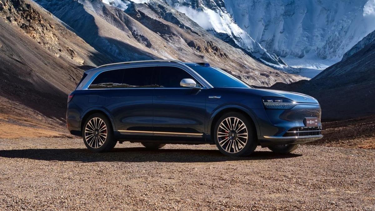 Huawei AITO M9 Review: Tech Giant's Flagship EV SUV with HarmonyOS